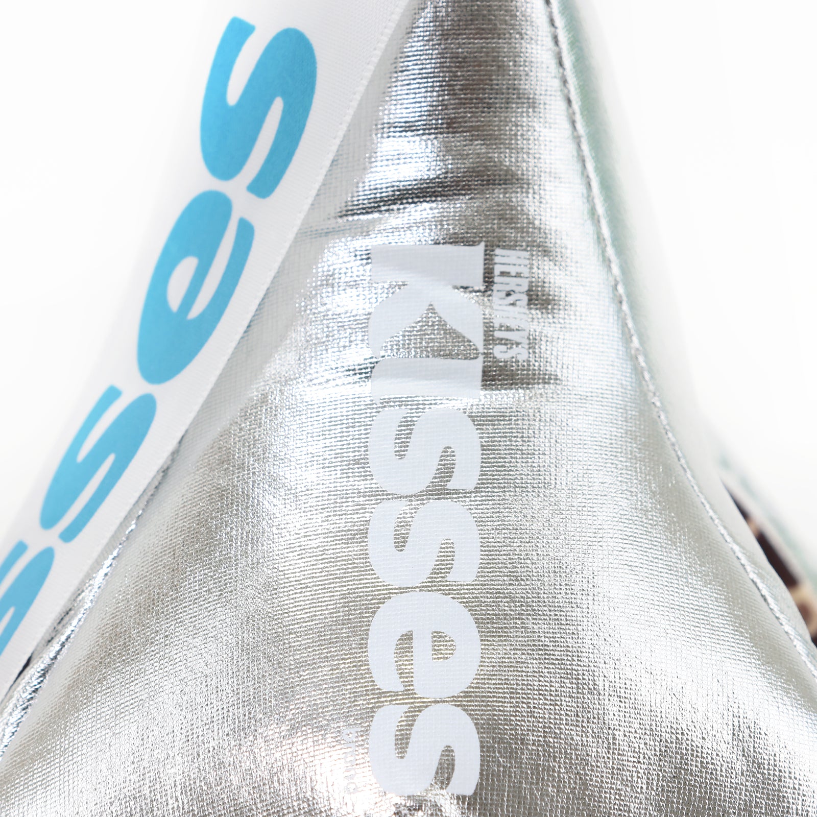 Silver Kisses (Outfitz only) - Small